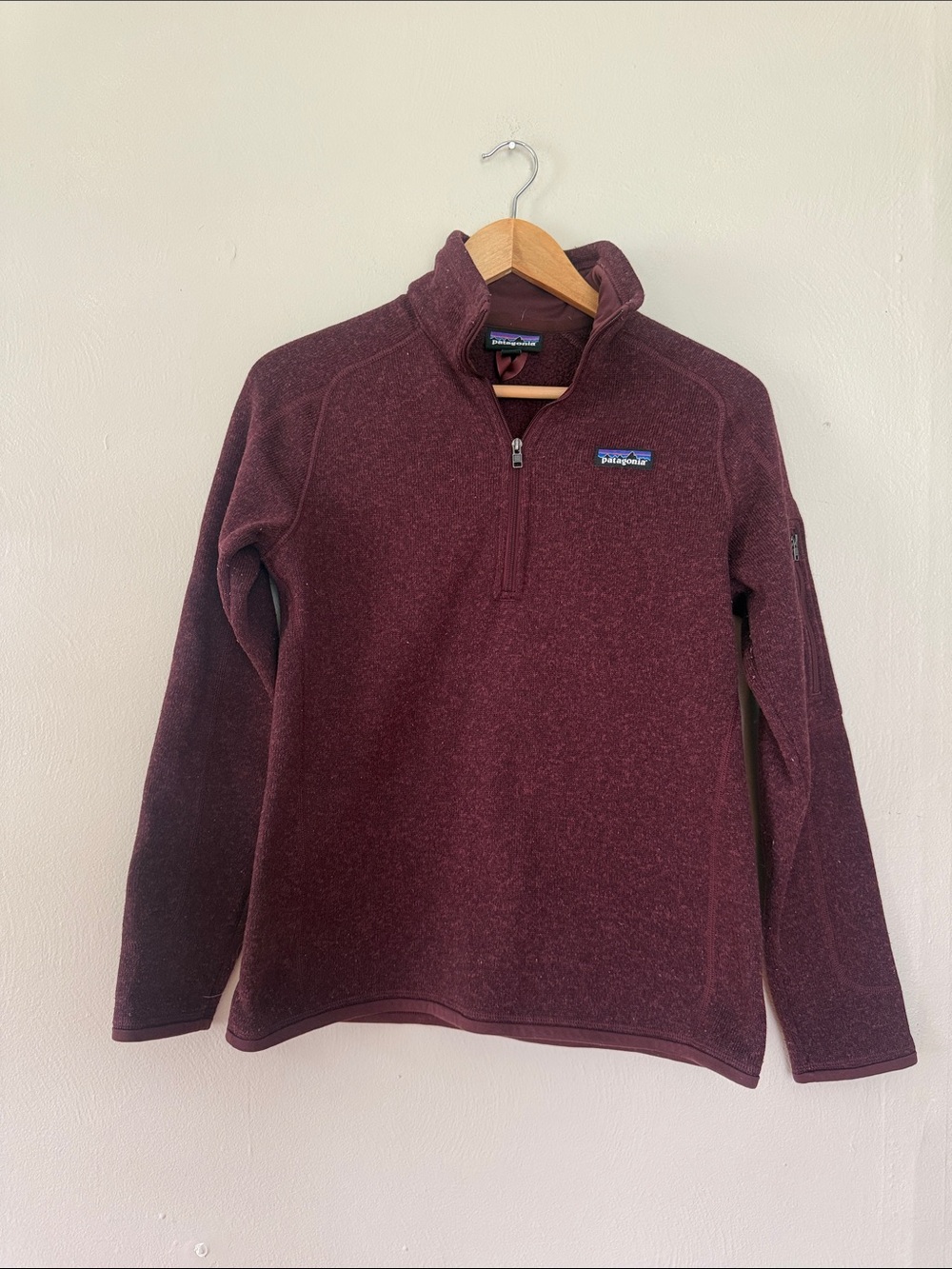 Patagonia women’s Half-Zip better Sweater - Burgundy medium